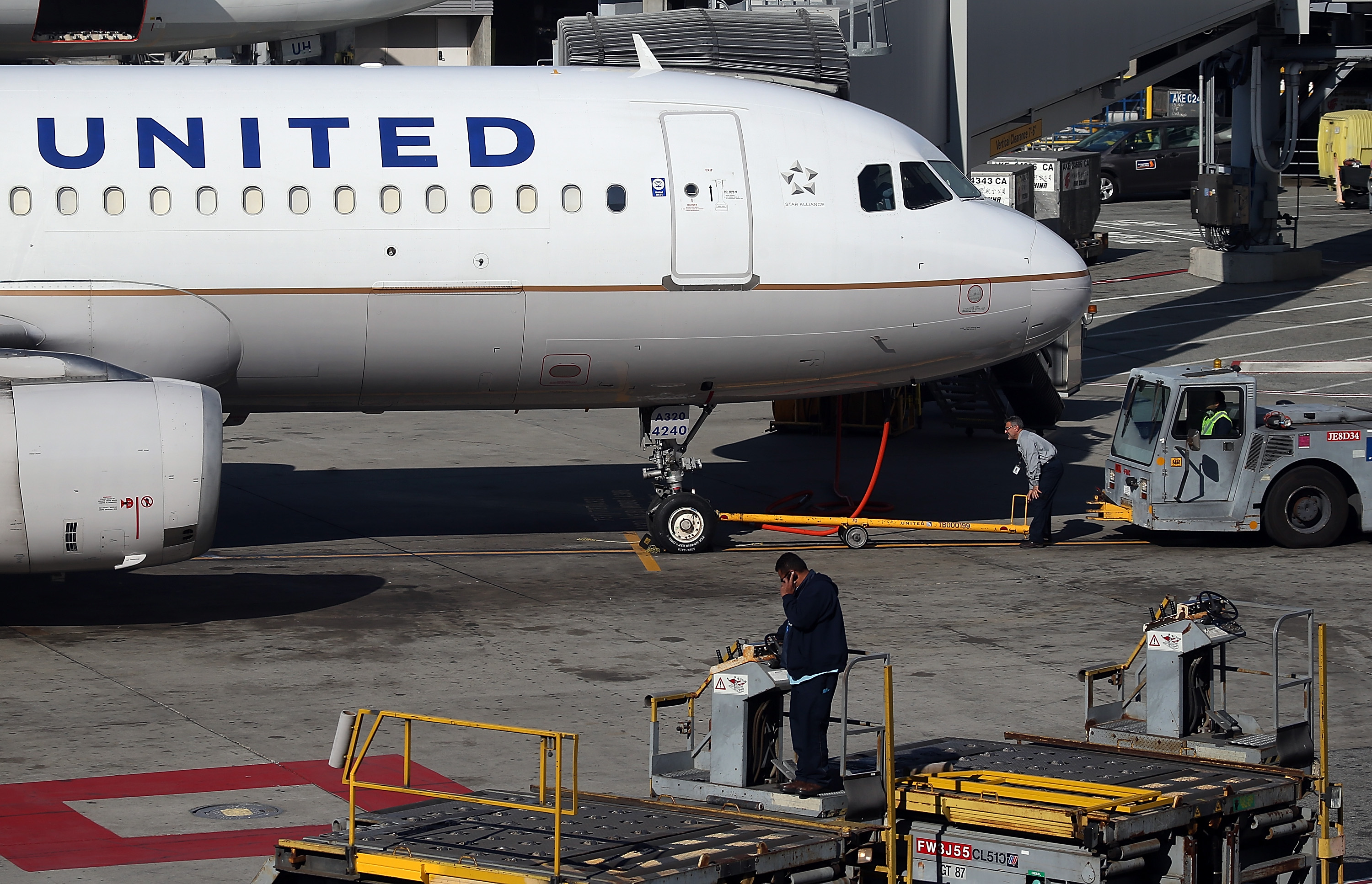 United Airlines axing its hub in Cleveland