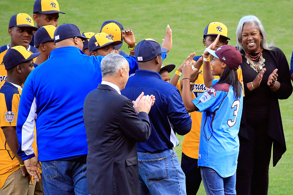 Chicago celebrates US Champions Jackie Robinson West after Little