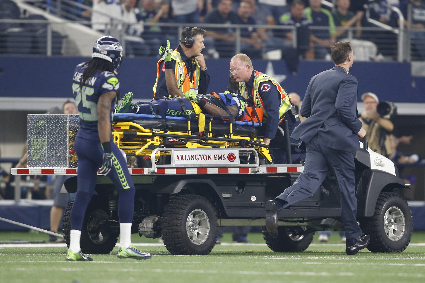 Seahawks' Lockette taken off field on stretcher