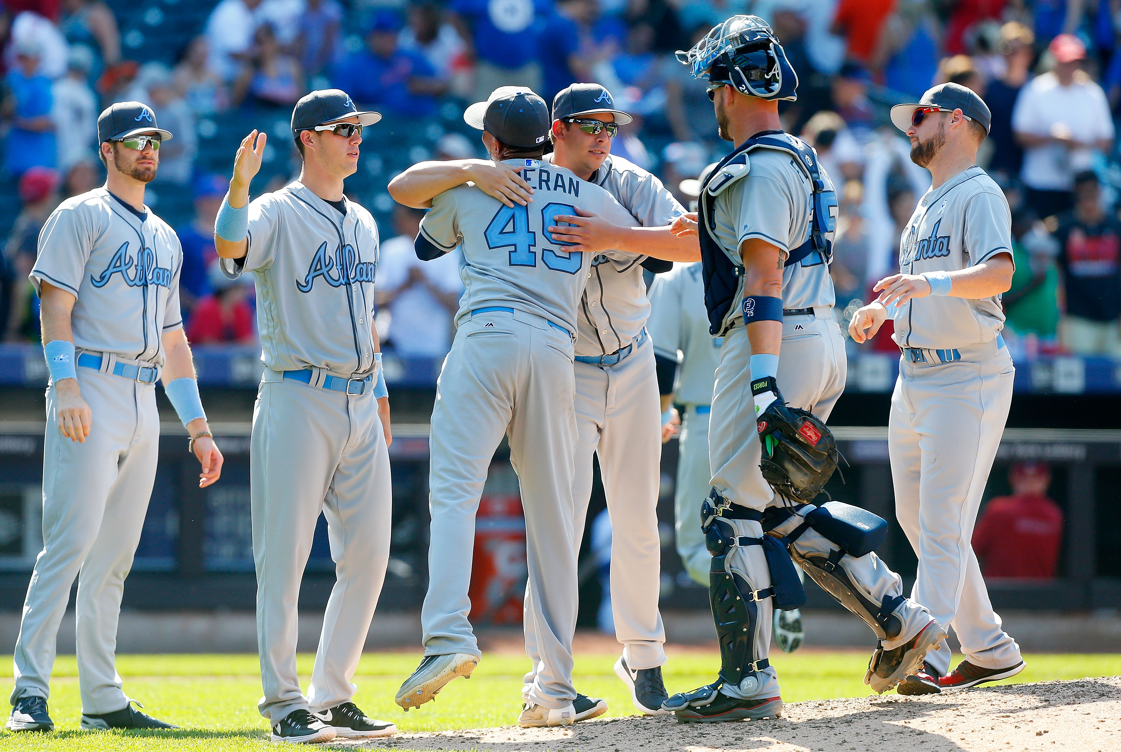 Atlanta Braves' A.J. Pierzynski hits a 2-RBI home run to tie the