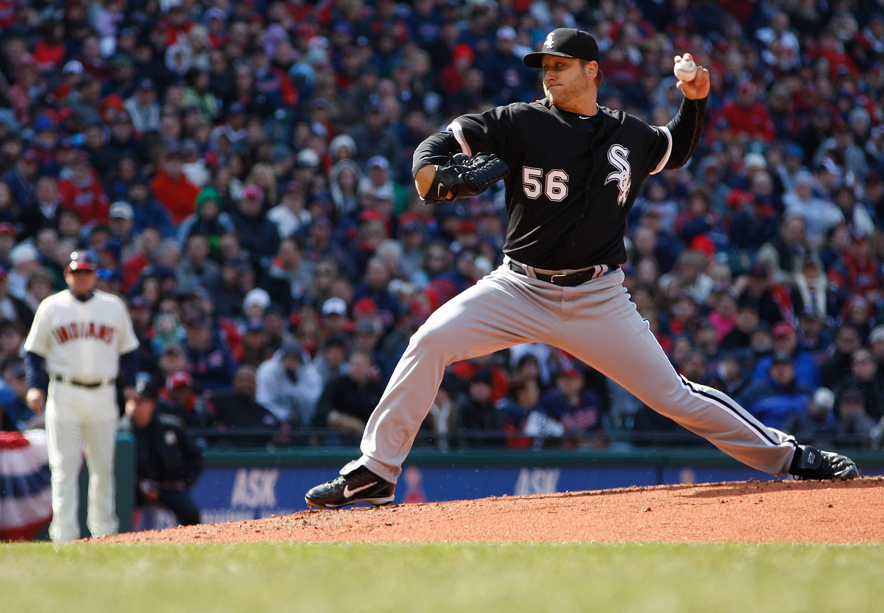 White Sox to retire pitcher Mark Buehrle's number