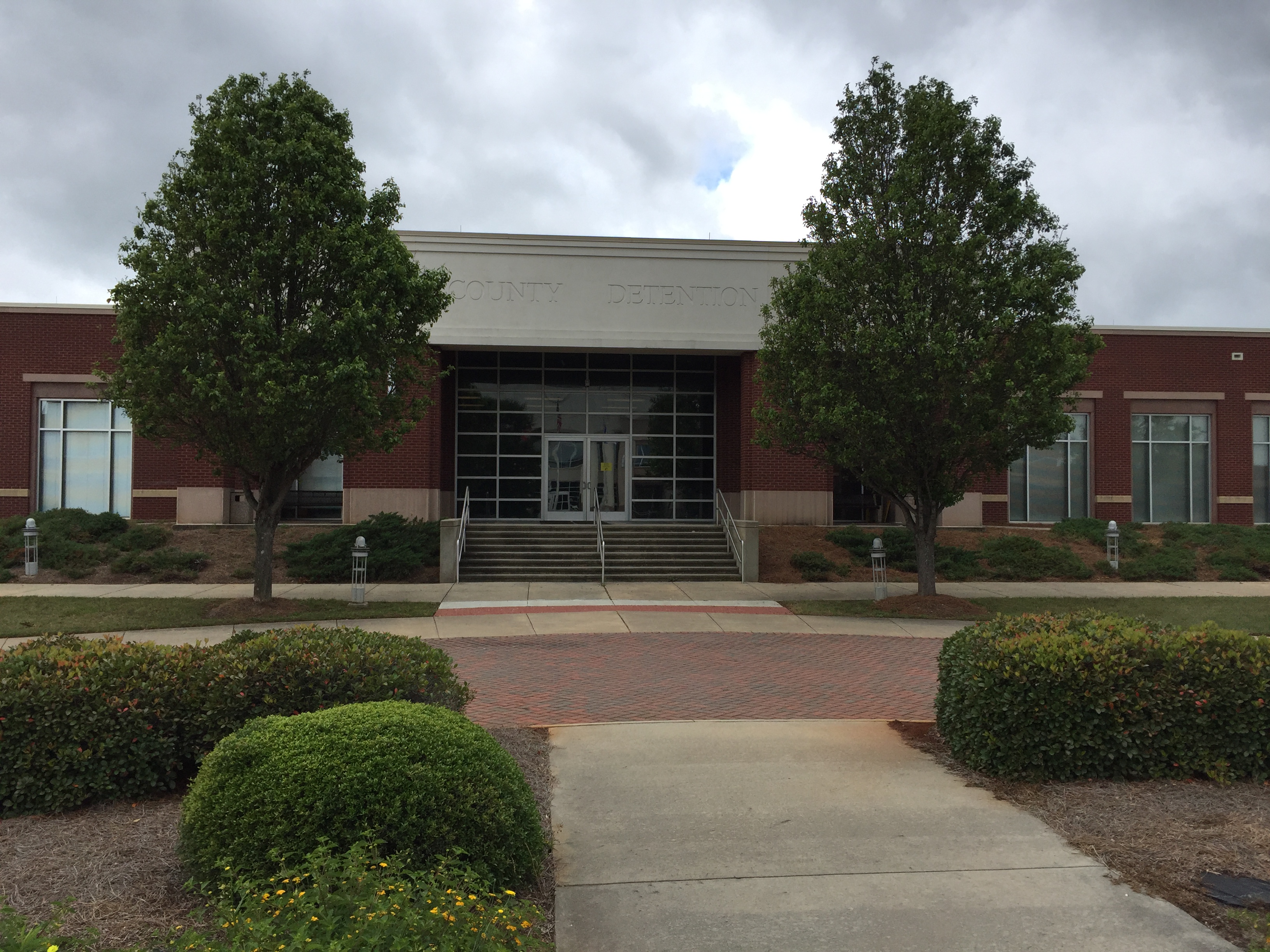 Houston County Detention Center looking to hire new