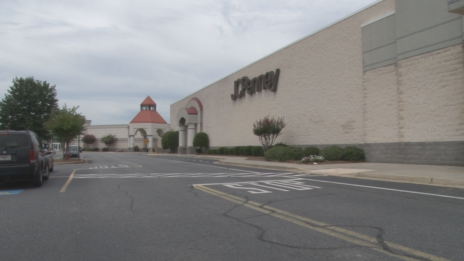 Fight leads to injury at Centerville Galleria Mall