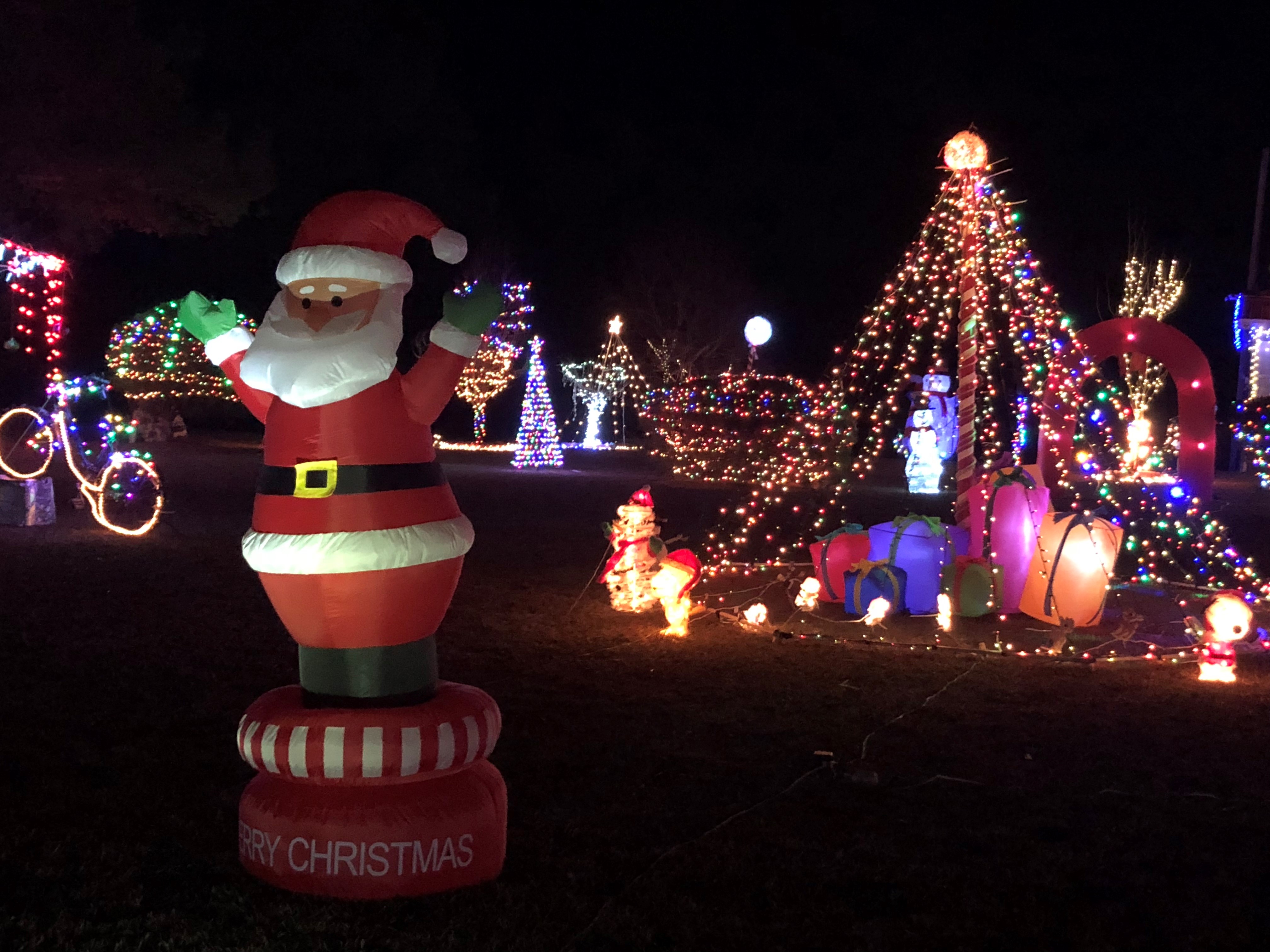 Army veteran creates massive Christmas lights display