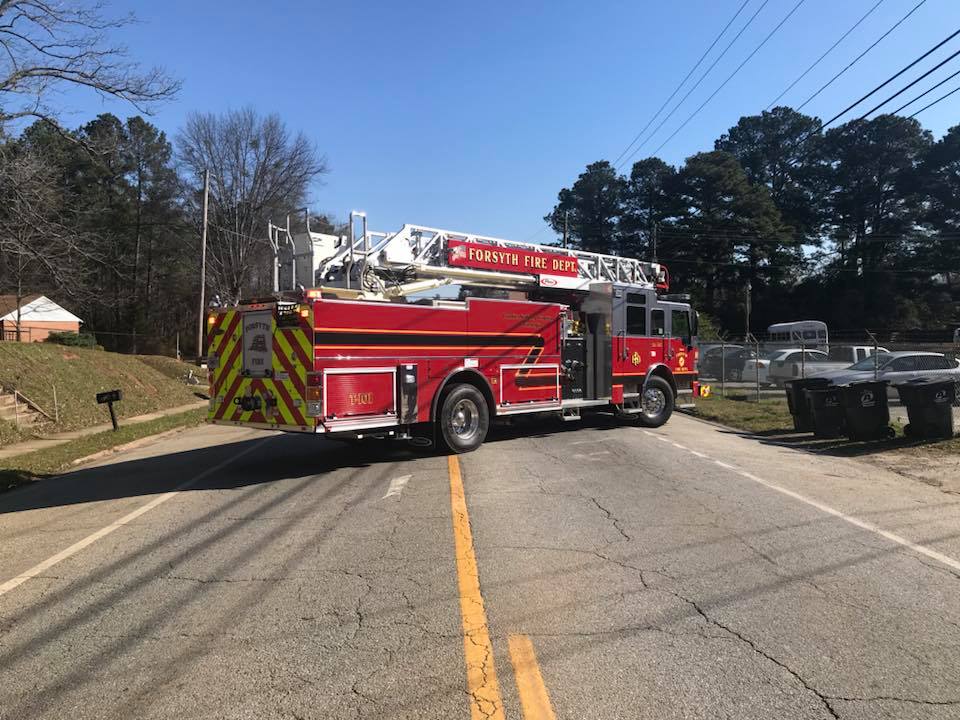 UPDATE Highway 83 in Forsyth reopens after gas leak