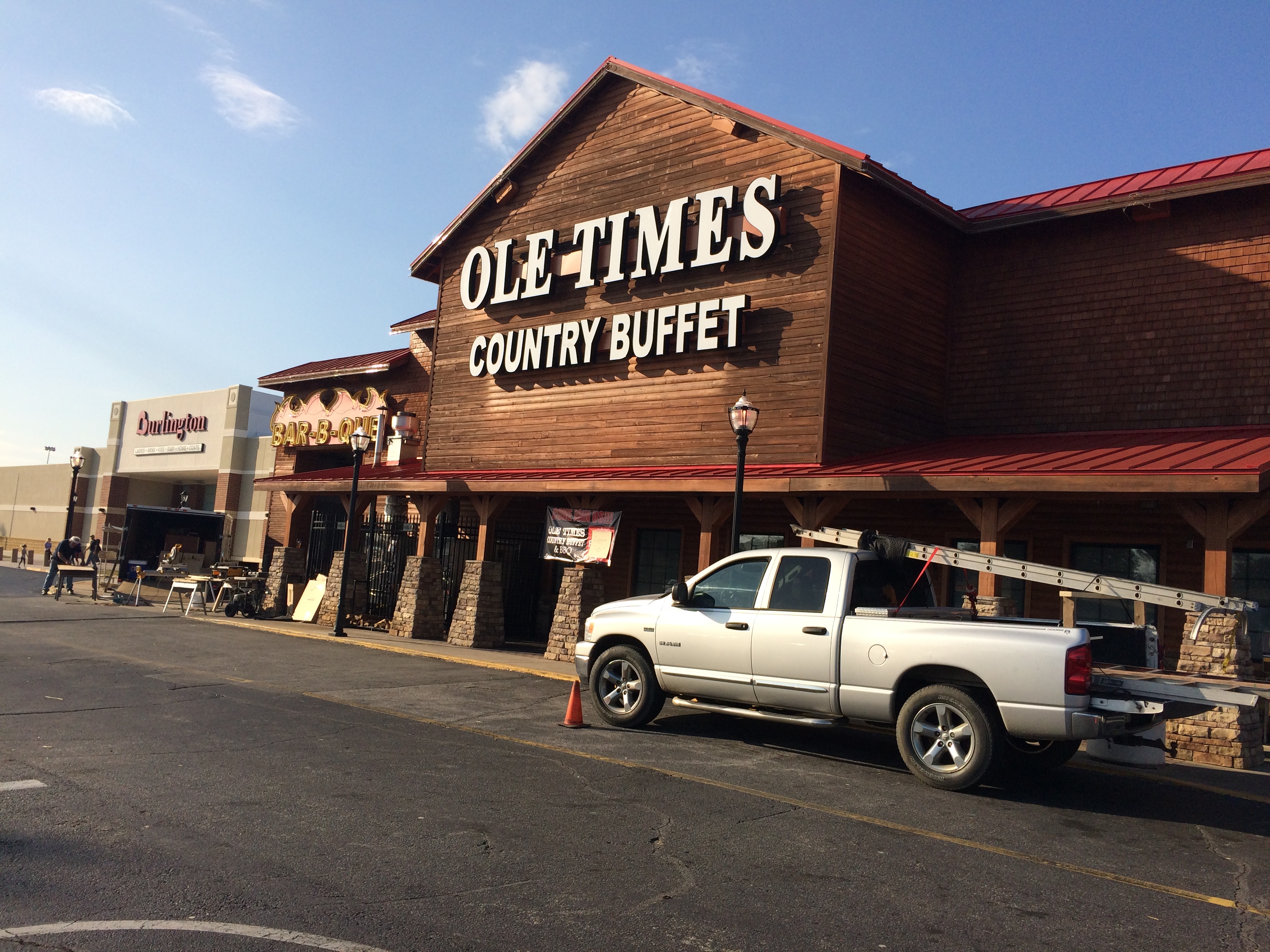 Smokin' Pig to reopen as Ole Times Country Buffet 